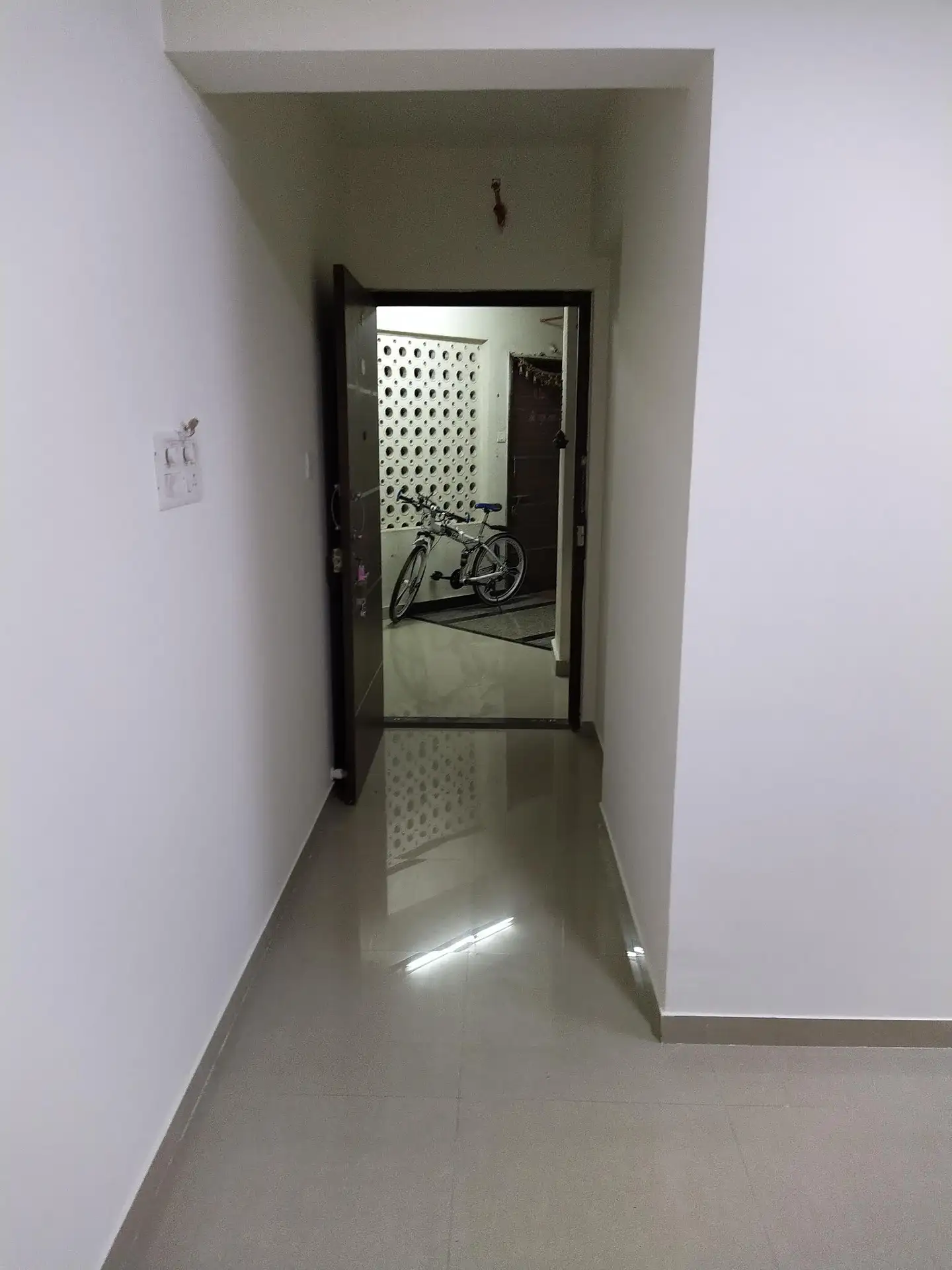 2 BHK Flat for Sale in sethia link view, Goregaon West